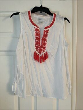 Liz Claiborne White Sleeveless Top with coral Embroidery Tassels